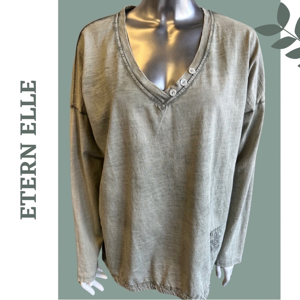 Etern Elle Lightwight Casual Pullover Top V-Neck Button Back Tie Small Medium